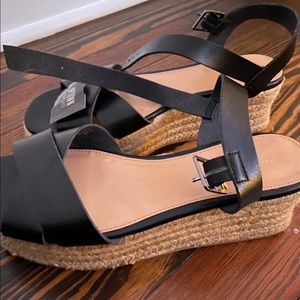 black platform wedges
